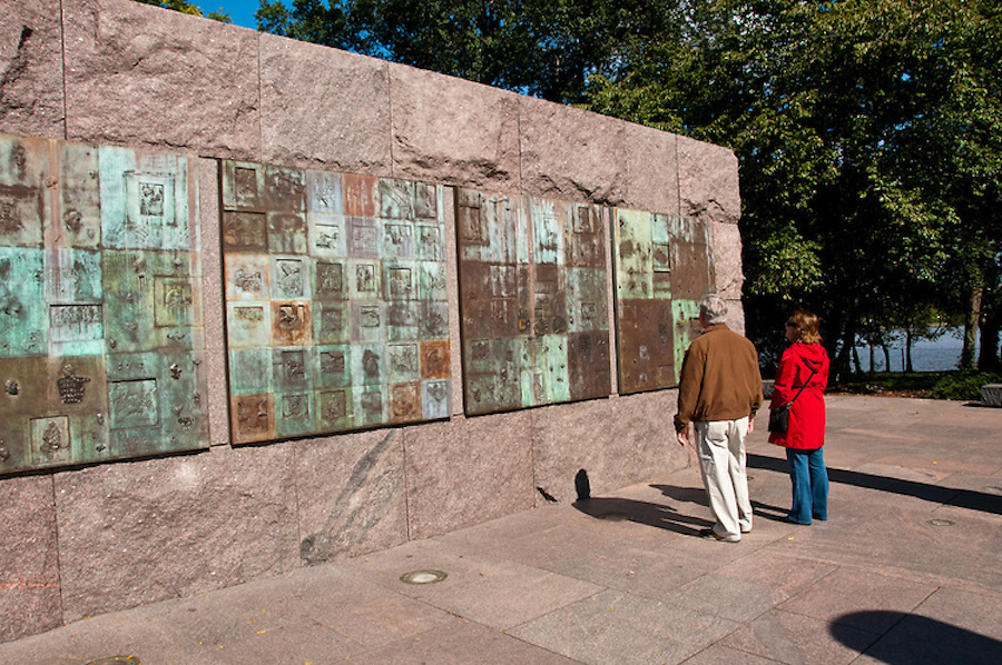 Decorative wall, Franklin Delano Roosevelt Memorial, Washington, DC, dc124609